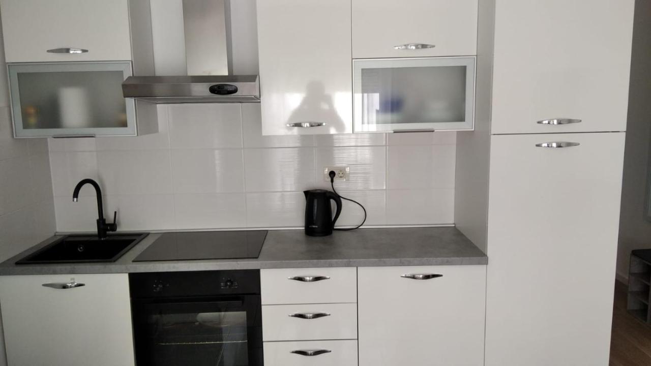 Gigo Apartment Pula Bagian luar foto